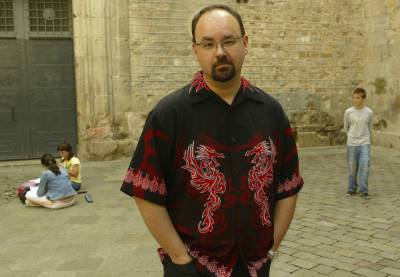 'Shadow of the Wind' author Carlos Ruiz Zafón dead at 55 - clickorlando.com - Spain - Los Angeles - city Madrid