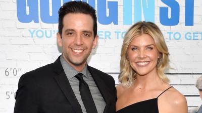 Nick Cordero - Andy Grammer - Nick Cordero's Wife Holds His Hand in ICU as She Shares Inspirational Message - etonline.com - Los Angeles - county Hand