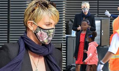 Charlize Theron - Charlize Theron enjoys dinner out at Nobu in Malibu with her two daughters Jackson and August - dailymail.co.uk - Los Angeles - city Malibu