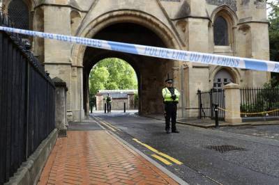 UK police seek motive in stabbing attack that left 3 dead - clickorlando.com - Britain