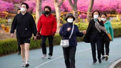 South Korea limits entry for foreigners after new cases of coronavirus - livemint.com - South Korea - Pakistan - city Seoul - Bangladesh - North Korea