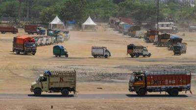 AIMTC says 65% trucks sitting idle due to spiralling fuel prices, corruption - livemint.com - city New Delhi - India