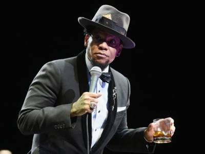 D.L.Hughley - Comedian D.L. Hughley tests positive for COVID-19 after collapsing on stage - torontosun.com - state Tennessee - city Nashville, state Tennessee