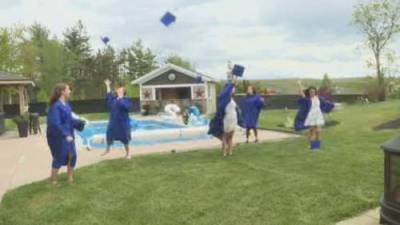 Grads find new ways to celebrate in the pandemic - globalnews.ca