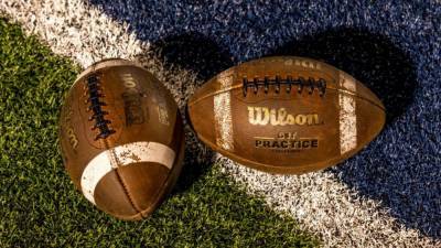 High schools push ahead for fall football amid pandemic - fox29.com - state Texas - Austin, state Texas - city Paris, state Texas