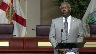 Jerry Demings - Orange County mayor reiterates face mask importance as COVID-19 cases rise, skew younger - clickorlando.com - state Florida - county Orange