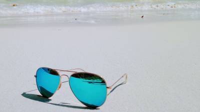 Summer Sale - The Best Ray Ban Sunglasses Deals From the Amazon Summer Sale - etonline.com - New York