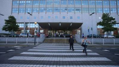 Three hospitals with no general and critical care beds free - rte.ie - Ireland - city Dublin