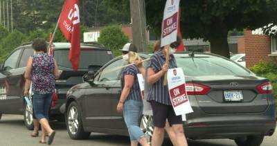 Coronavirus: Croven Crystal employees demand higher pandemic pay, wages - globalnews.ca