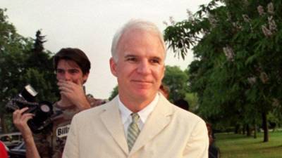 Steve Martin - Hollywood actor Steve Martin to auction off one of his trademark white suits - breakingnews.ie - Usa - city Beverly Hills