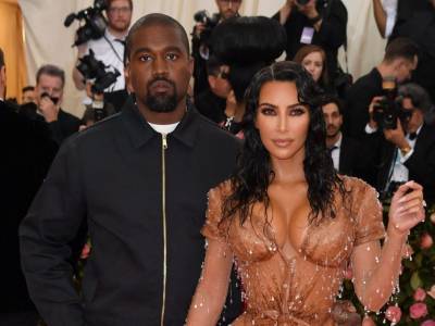 Kim Kardashian - Red Carpet - Kim Kardashian revisits 2019 Met Gala corset look - torontosun.com