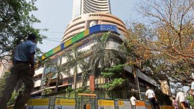 Retail investors in India rush to buy beaten-down stocks - livemint.com - India