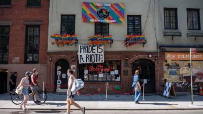 Barack Obama - Iconic Stonewall Inn Launches Crowdfunding Campaign to Avoid Closing - hollywoodreporter.com - New York