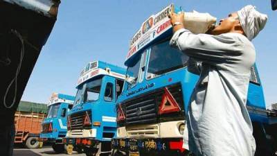 Truckers struggle to start ops due to driver shortage - livemint.com - India - city Delhi