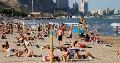 Martin Lewis - Martin Lewis issues urgent travel insurance warning to Brits going on holiday - mirror.co.uk - Spain - Greece