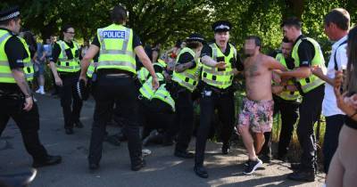 Cops use riot shields as they move in to clear Kelvingrove Park in Glasgow - dailyrecord.co.uk - county Park