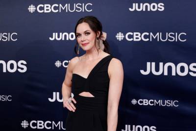 Tessa Virtue Sends A Message of Encouragement To Athletes Whose Olympic Dreams Have Been Delayed By The Pandemic - etcanada.com