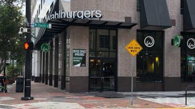 Mark Wahlberg - Wahlburgers in downtown Orlando closes amid COVID-19 pandemic - clickorlando.com - state Florida - county Orange