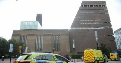 Tate Modern - Parents of boy, 6, thrown off Tate Modern say he now wears corset and can barely talk - mirror.co.uk - France