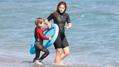 Shakira, 43, Kisses Plays With Her 2 Sons, 7 5, On Boogie Board In Ocean – Pics - hollywoodlife.com - Spain - county Ocean - Colombia