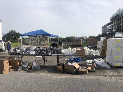 Nonprofit distributing 2,000 bags of food at Camping World Stadium - clickorlando.com - city Orlando