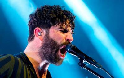 Yannis Philippakis - Listen to Foals’ Yannis Philippakis join Camelphat on hypnotic new song ‘Hypercolour’ - nme.com - city London