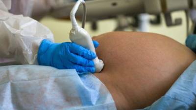 Pregnant women with coronavirus are 5 times more likely to be hospitalized, data from CDC shows - fox29.com - Washington