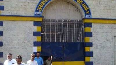 Maharashtra: 50 prisoners of Akola jail test coronavirus positive - livemint.com