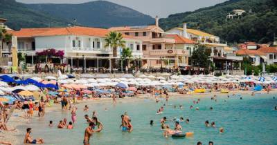 Kyriakos Mitsotakis - Greece bans holiday Brits until July 15 due to poor coronavirus record - mirror.co.uk - Britain - Greece - city Athens - Sweden