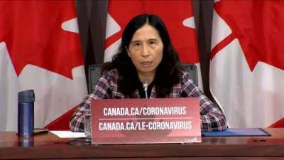 Theresa Tam - Coronavirus: Canada’s top doctor comments on airlines selling middle seat on flights - globalnews.ca - Canada