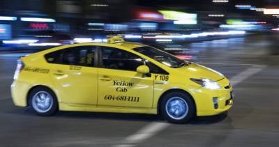 B.C. taxis’ annual licencing fee cut in half as part of COVID-19 relief - globalnews.ca