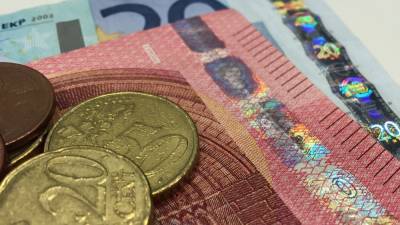 Recipients must confirm they are still eligible for PUP - rte.ie - Ireland