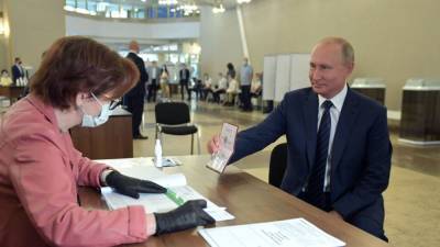 Vladimir Putin - Russia voters agree to extend Putin's rule to 2036 - fox29.com - Russia - city Moscow