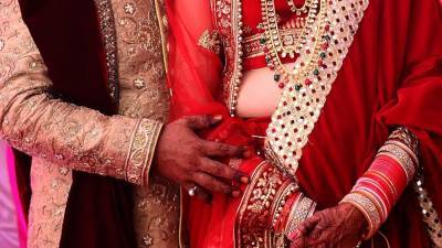 Wedding in India reportedly leads to death of groom and over 100 COVID-19 infections - fox29.com - India