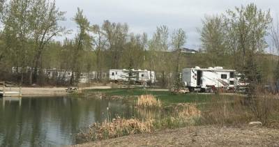Group camping reservations for Alberta to open with COVID-19 recommendations - globalnews.ca