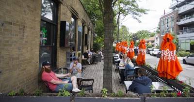 Coronavirus: Toronto to hold lane-closure blitz to increase patio space for restaurants, bars - globalnews.ca