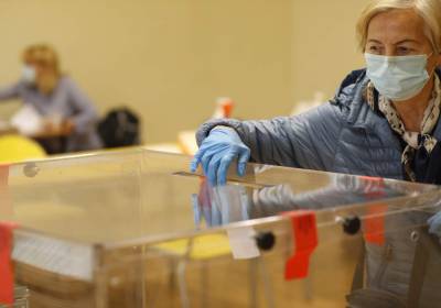 Andrzej Duda - Poland holds momentous, tight presidential election runoff - clickorlando.com - Eu - Poland