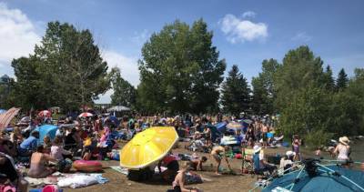 Coronavirus: Sylvan Lake officials to meet with province after weekend of crowded beaches - globalnews.ca - county Lake