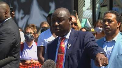 George Floyd - Benjamin Crump - Attorney for family of George Floyd announces civil lawsuit against Minneapolis, MPD officers - fox29.com - city Minneapolis