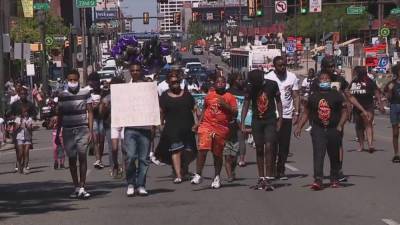 Demonstrators urge young people to put down the guns in Philly - fox29.com - city Philadelphia - city Center