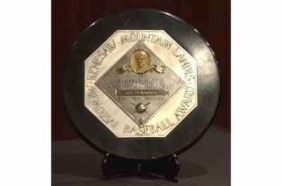 Mike Schmidt - MVP plaque presenters to discuss Landis' name on MLB trophy - clickorlando.com - New York - county Terry