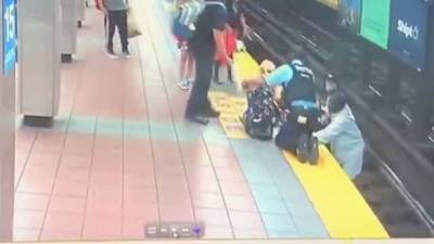 Woman falls on SEPTA tracks, lifted to safety by good samaritan, police - fox29.com - city Center
