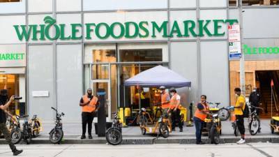 Whole Foods sued by workers for barring BLM face coverings - fox29.com - city Boston - county George - county Floyd - city Minneapolis, county Floyd