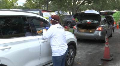 Central Florida - Residents continue to rely on drive-thru food pantries months after being furloughed - clickorlando.com - state Florida - county Orange - county Osceola