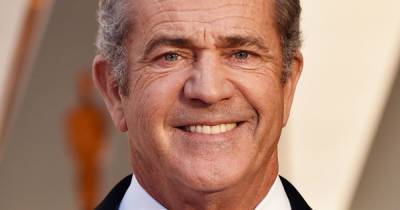 Winona Ryder - Mel Gibson - Mel Gibson hospitalised with coronavirus in Los Angeles after diagnosis months ago - mirror.co.uk - Los Angeles - city Los Angeles