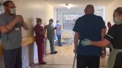 Medical worker greeted with cheers as he’s discharged from hospital after 3 months fighting COVID-19 in ICU - fox29.com
