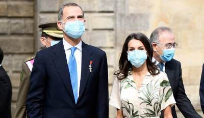 Felipe - Spain's King Felipe & Queen Letizia Are Touring the Country to Promote Economic Growth Amid Coronavirus - justjared.com - Spain - city Madrid - city Santiago
