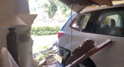 Car crashes all the way into bedroom of Orange County home - clickorlando.com - state Florida - county Orange