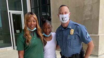 Out-of-work mom gifts lottery winnings to officer shot in the line of duty because of daughter - fox29.com - state Missouri - city Kansas City, state Missouri