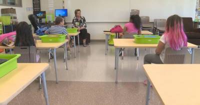 Manitoba parents anxiously awaiting province’s back-to-school plan - globalnews.ca